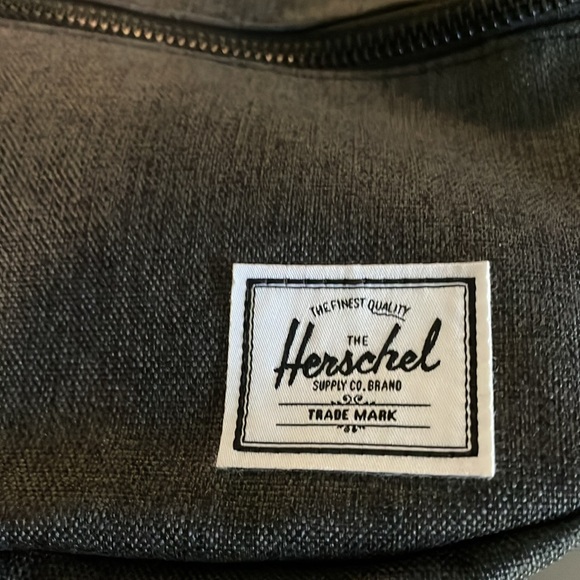 Herschel Belt Bag Hip Bag Fanny Pack - Picture 2 of 6